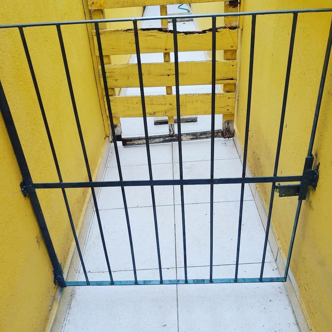 grades de proteção corredor