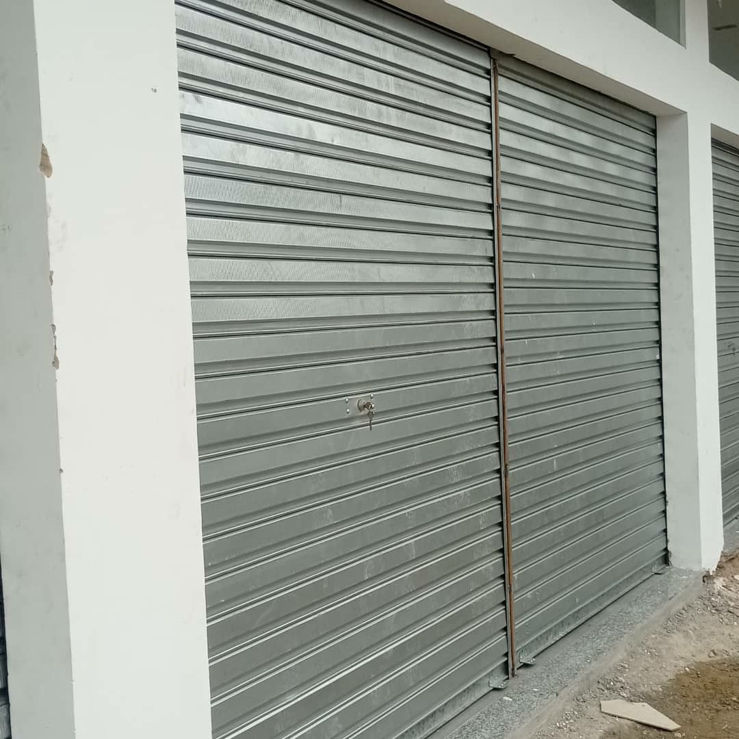 porta de aço mercearia