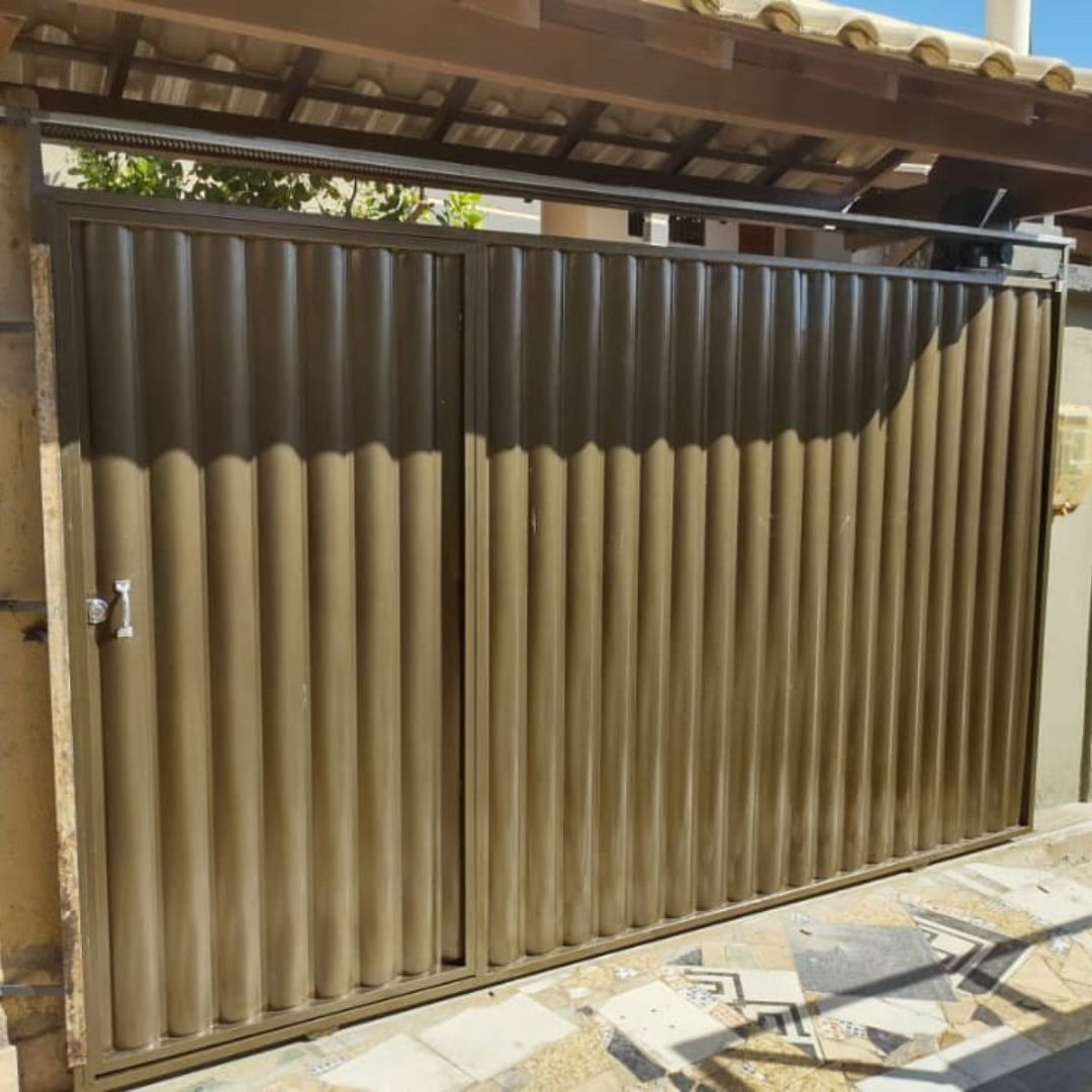 portão galvanizado de garage
